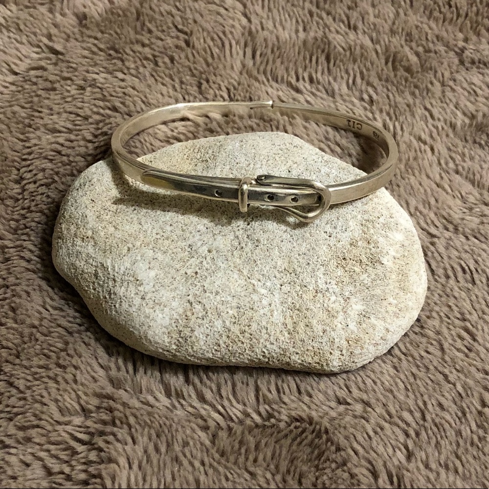Sterling silver bangle.